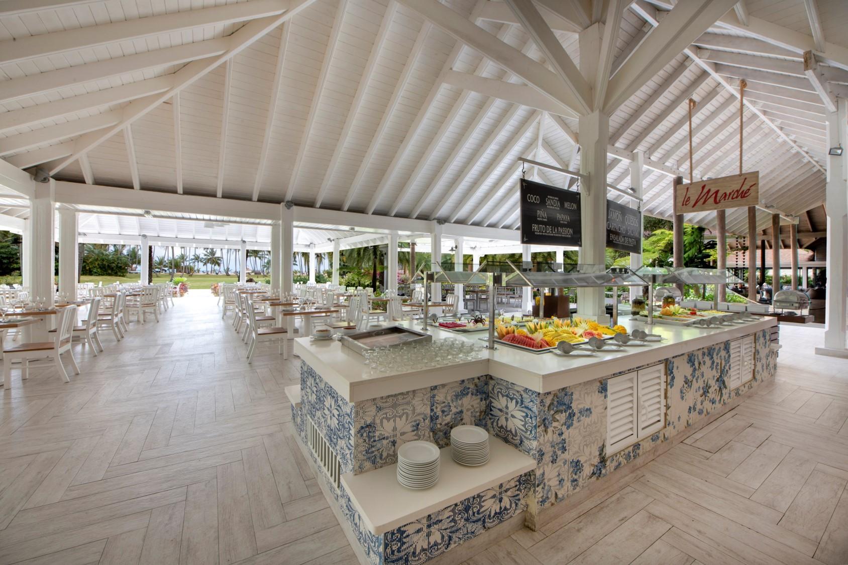 Viva V Samana By Wyndham, A Trademark Adults All Inclusive Las Terrenas Exterior photo The buffet at the resort
