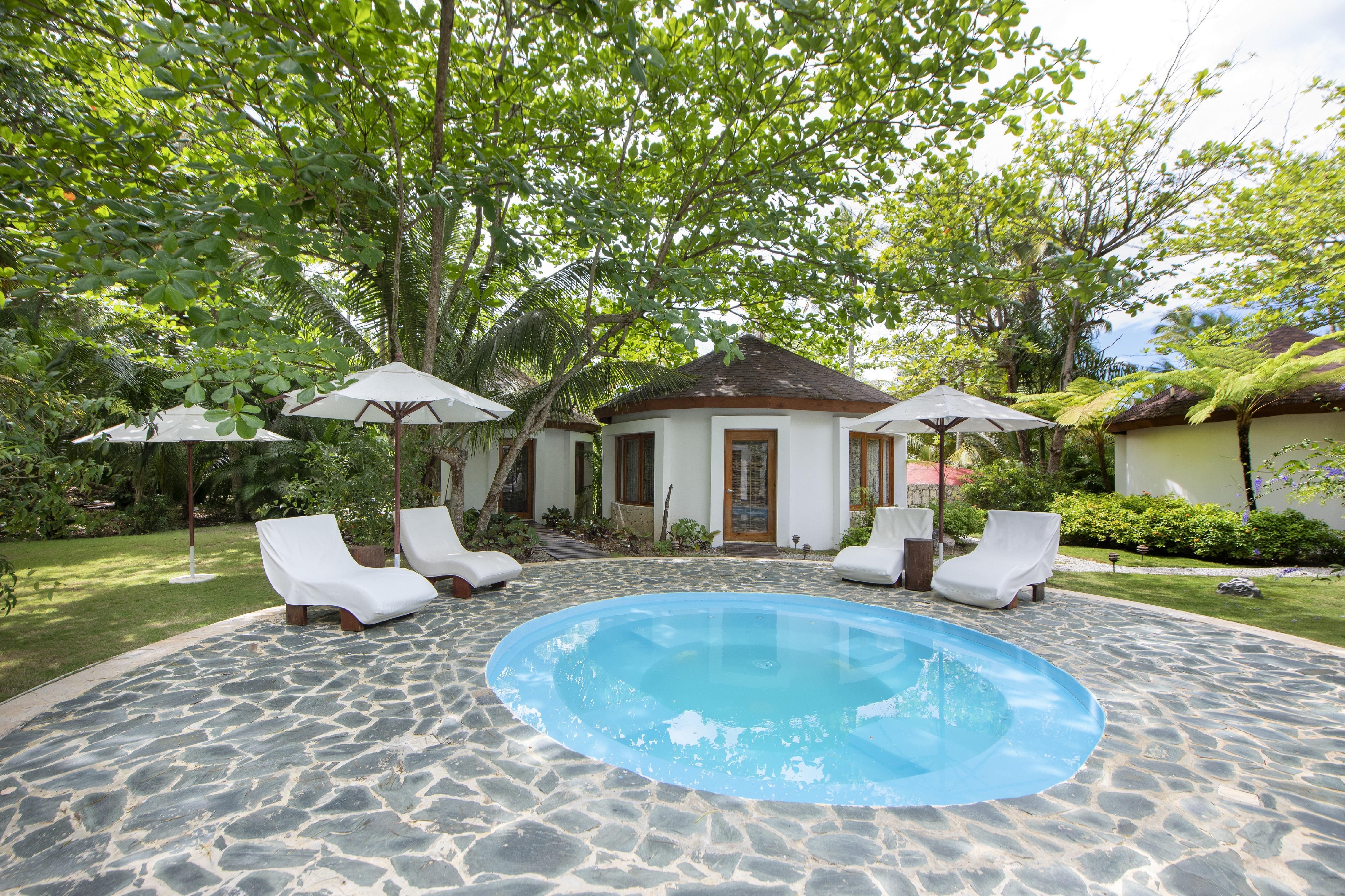 Viva V Samana By Wyndham, A Trademark Adults All Inclusive Las Terrenas Exterior photo A pool at the resort