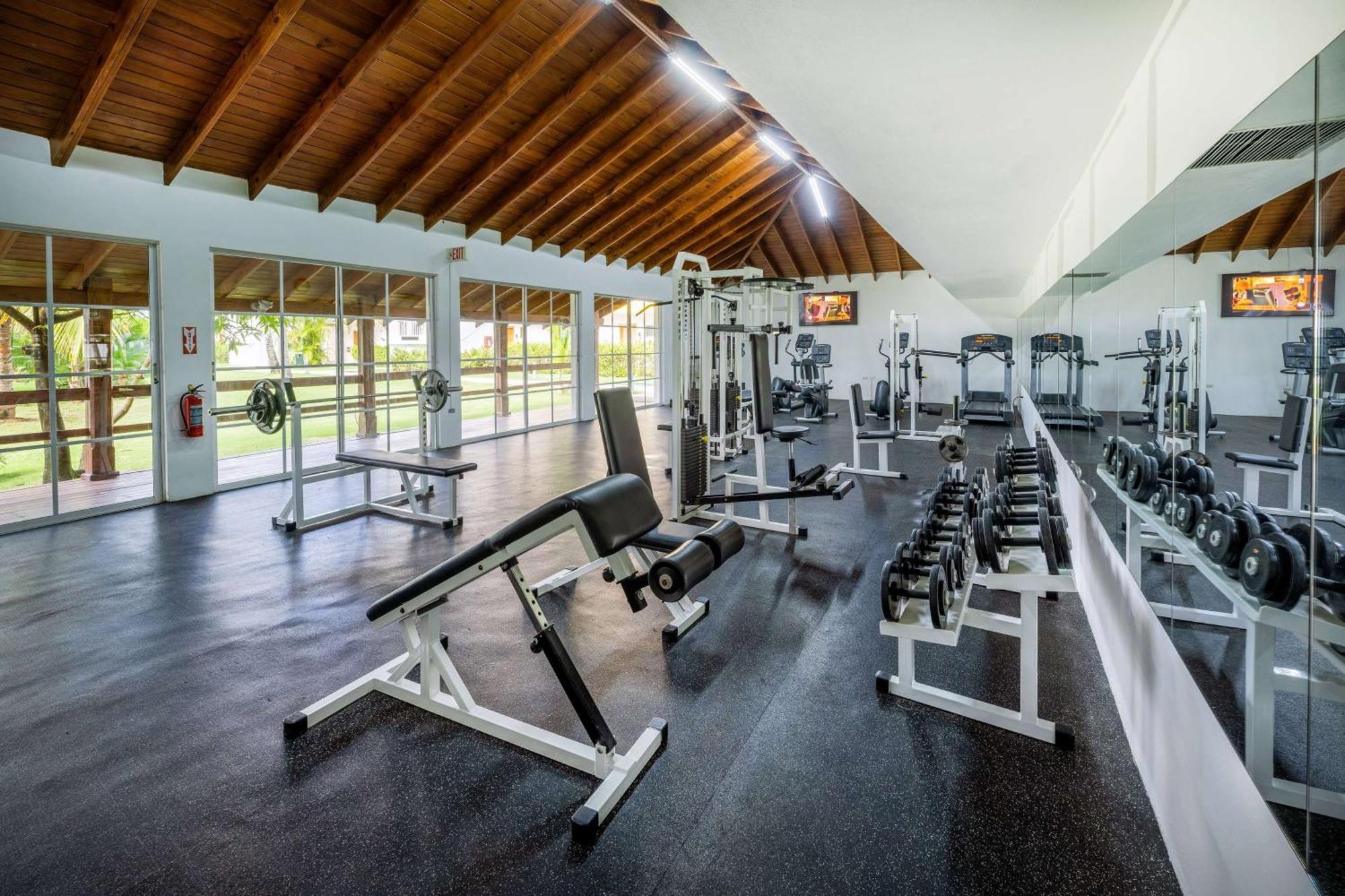 Viva V Samana By Wyndham, A Trademark Adults All Inclusive Las Terrenas Exterior photo The gym at the resort